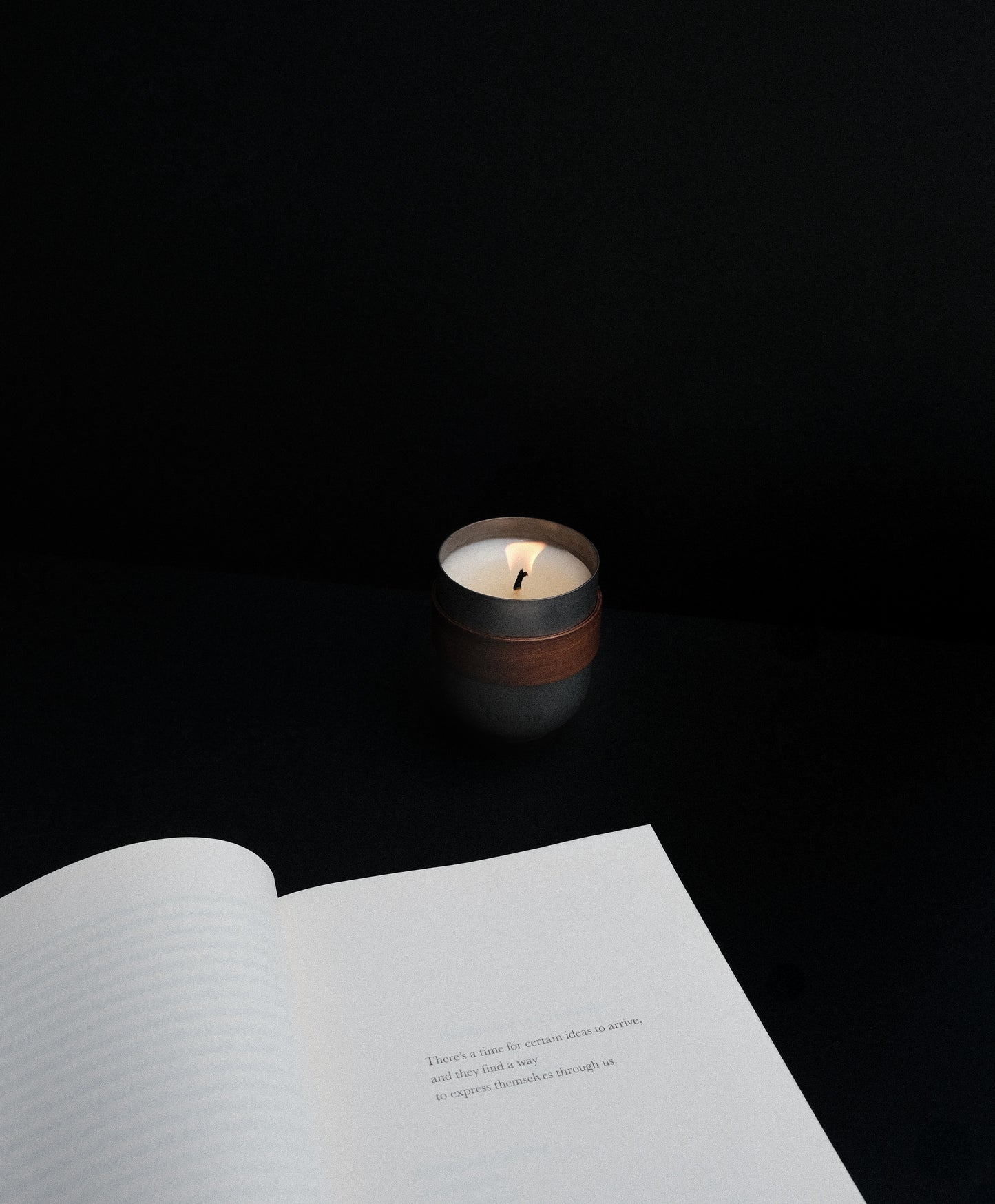 AMBER FOREST SCENTED CANDLE 220G